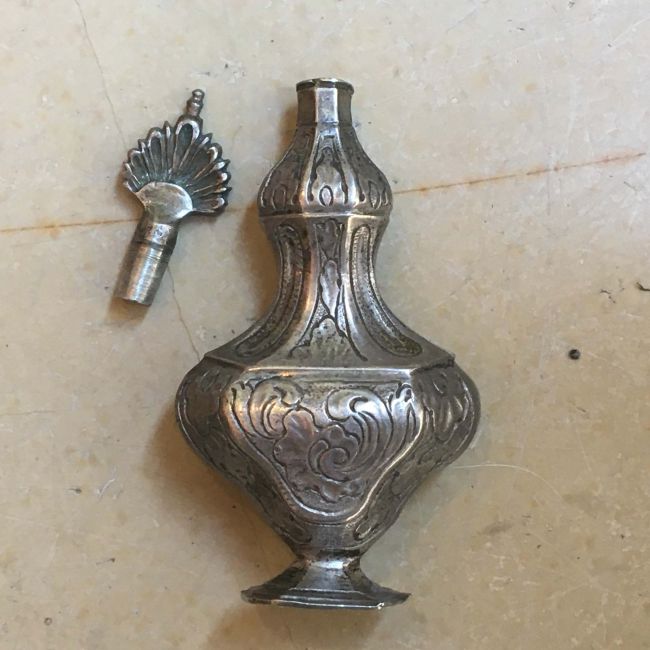 Antikes Parfüm-Flakon aus Silber, Rokoko